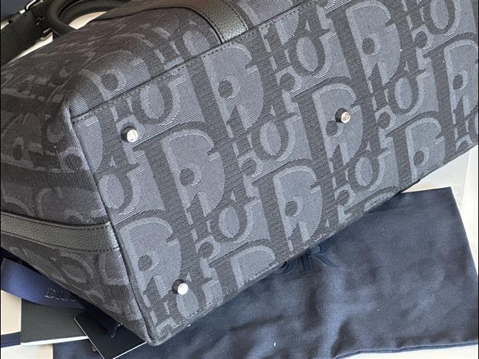 2025228Y 650P203146510